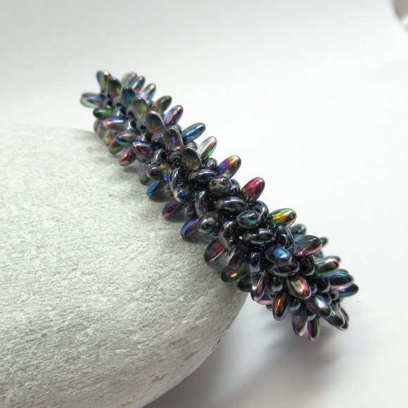 Hand woven Spiky bracelet - Picture 3 of 10